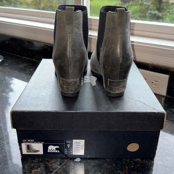 Women’s SOREL Lea Wedge. Size 9. Grey  Super cute and Comfortable. - Picture 2 of 8